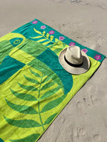 Load image into Gallery viewer, Toucans Premium Beach Towel
